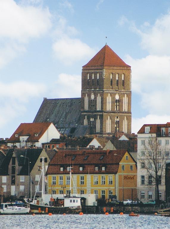 Hotel Altes Hafenhaus Rostock Rom bilde