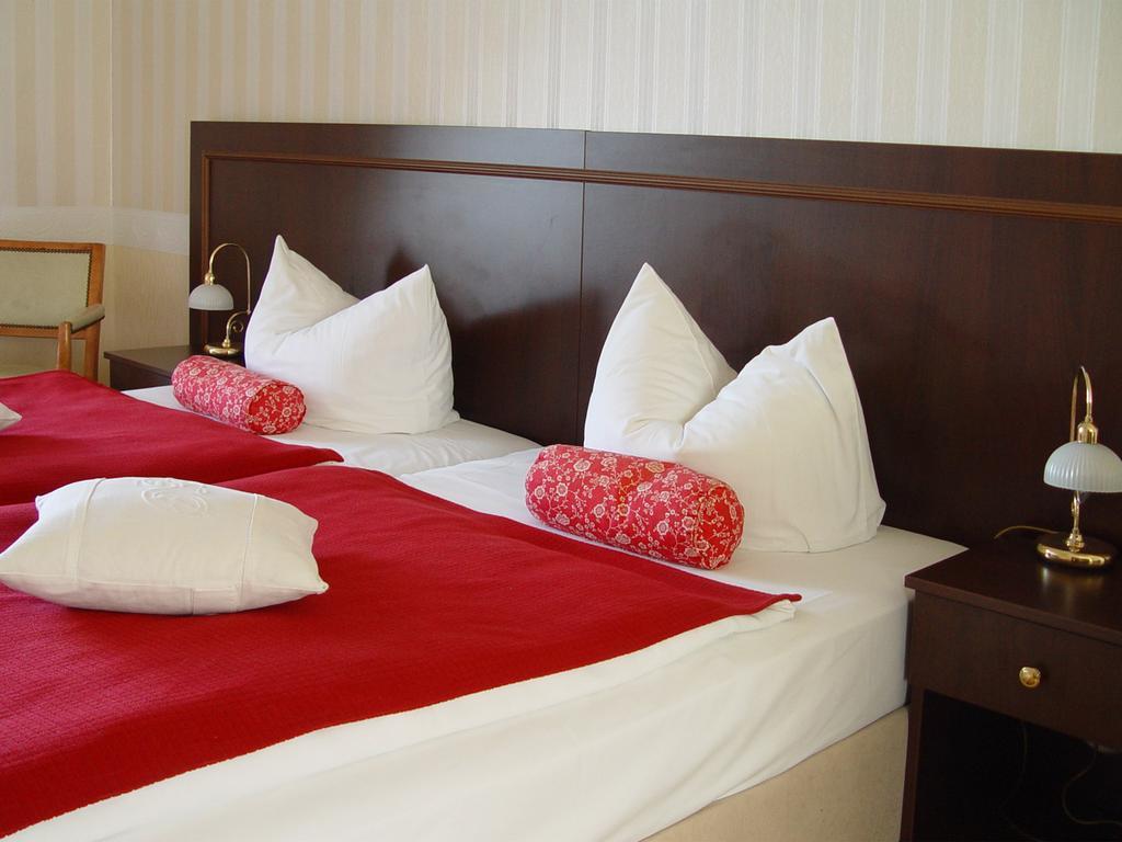 Hotel Altes Hafenhaus Rostock Rom bilde
